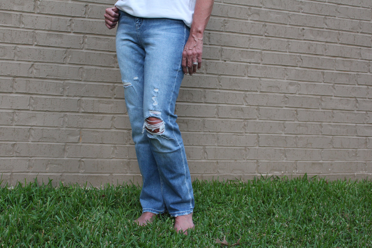 Distressed Straight Leg Jean